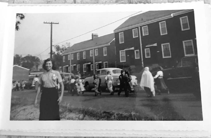 A photo of the Abingdon Halloween Parade from the 1950&rsquo;s.